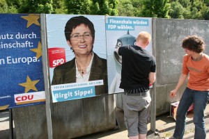 Plakate kleben Europawahl