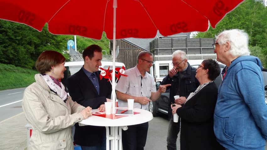 Mehr über den Artikel erfahren Erste SPD „AnsprechBar“ in Eveking