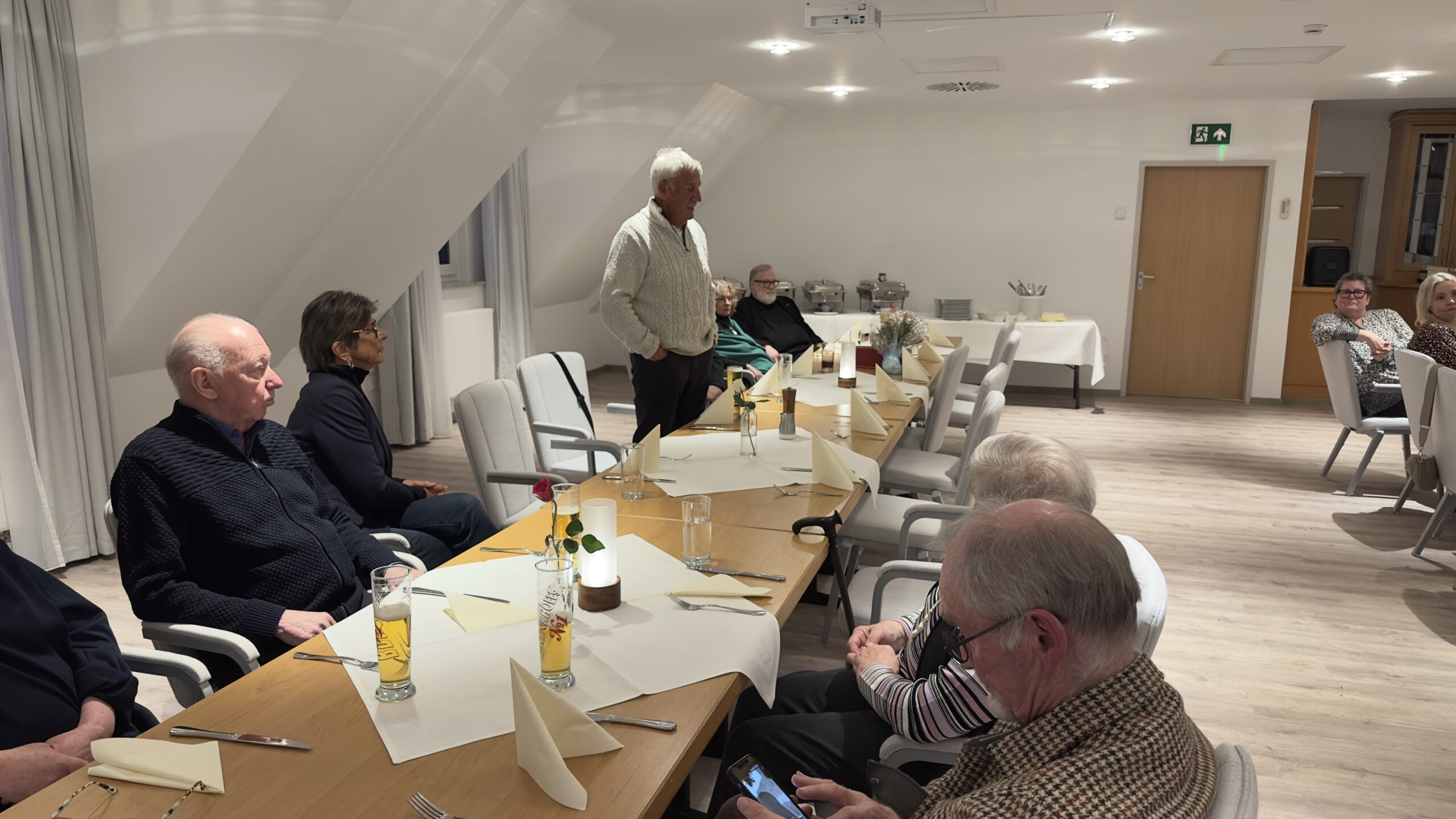 Mehr über den Artikel erfahren Grünkohl und Ehrungen